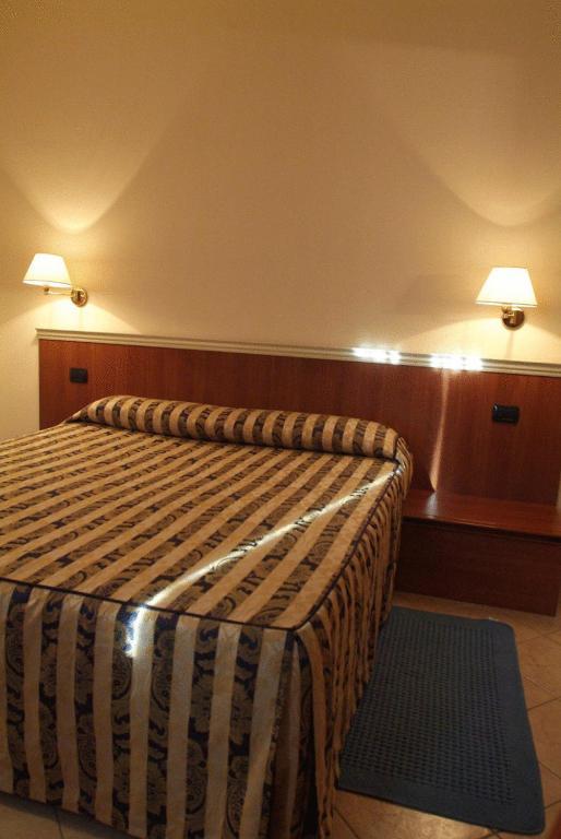 Hotel La Maddalena Quattro Castella Cameră foto